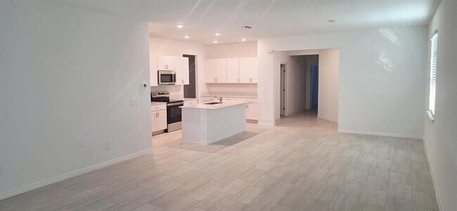 Building Photo - 9436 Scouter Bee Pl