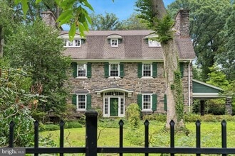 Building Photo - 217 Glenn Rd
