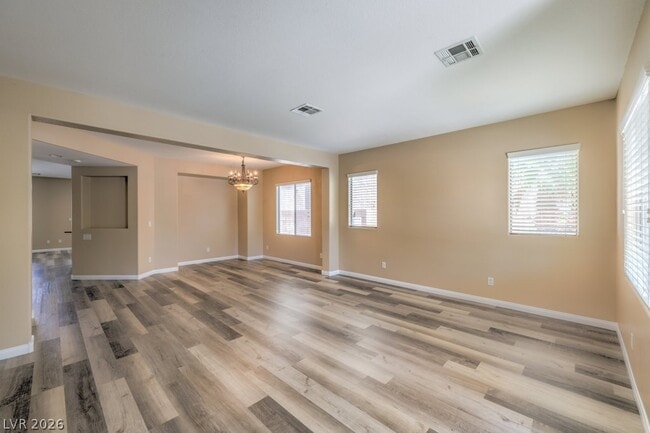 Foto del edificio - 8229 Sawmill Falls St