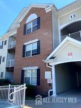 Building Photo - 731 Cedar Ct