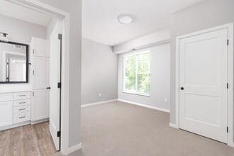 Interior Photo - Caliper