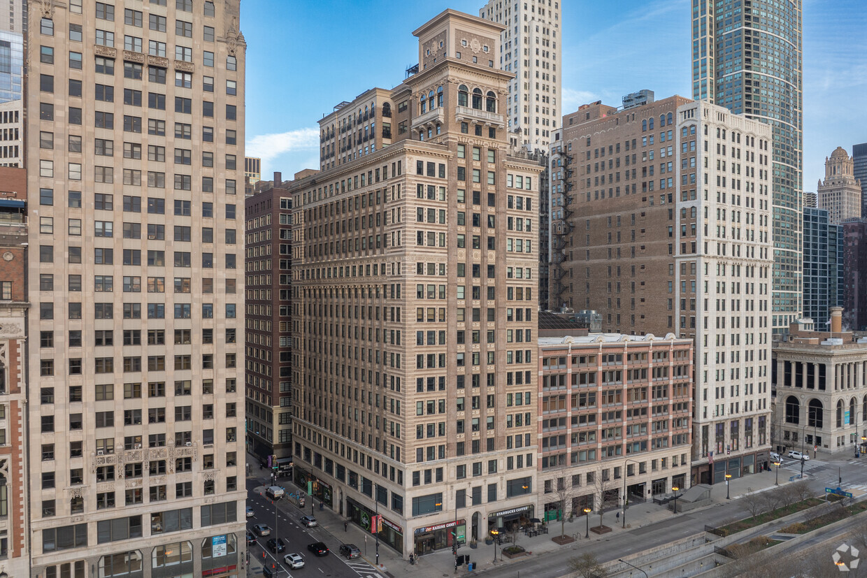 6 N Michigan Ave - Six North Michigan Building