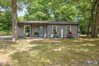 Building Photo - 4701 Lucinda Ln