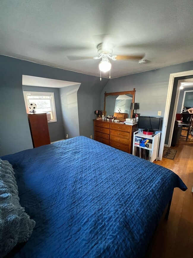 Photo - 2505 Girard Pl House