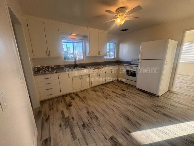 Building Photo - 801 Wainwright St