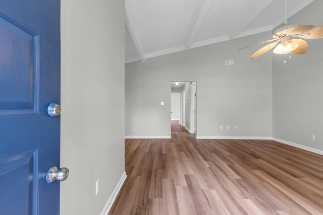 Building Photo - 6304 Timberline St