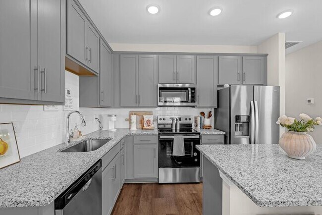 Building Photo - Sandy Floor Plan