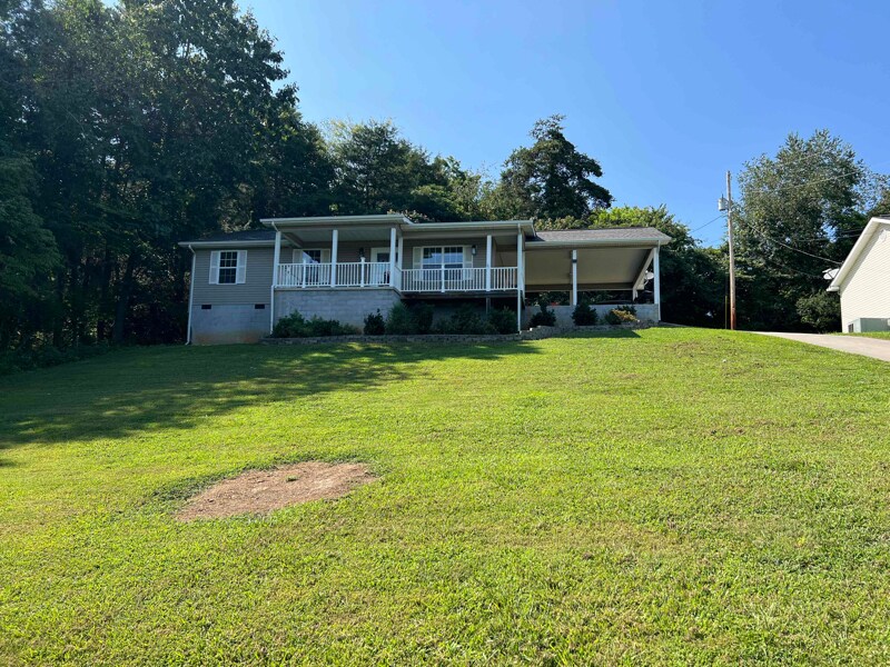 130 Channel Dr, Loudon, TN 37774 House Rental in Loudon, TN