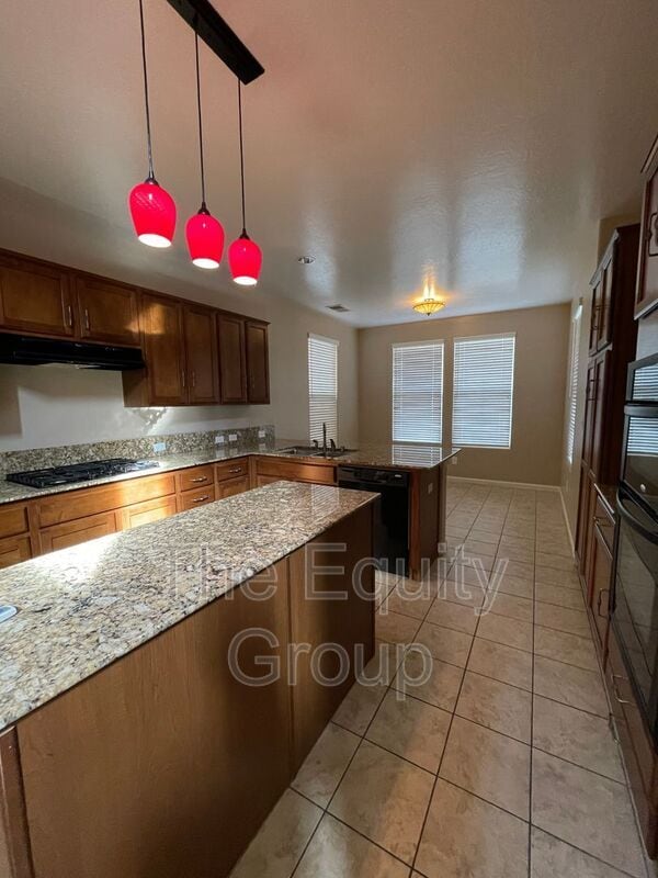 Building Photo - 3237 Winslow St