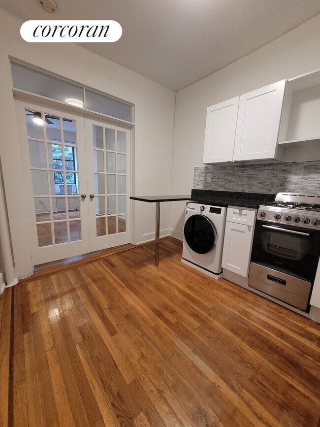 Foto del edificio - 221 E 88th St