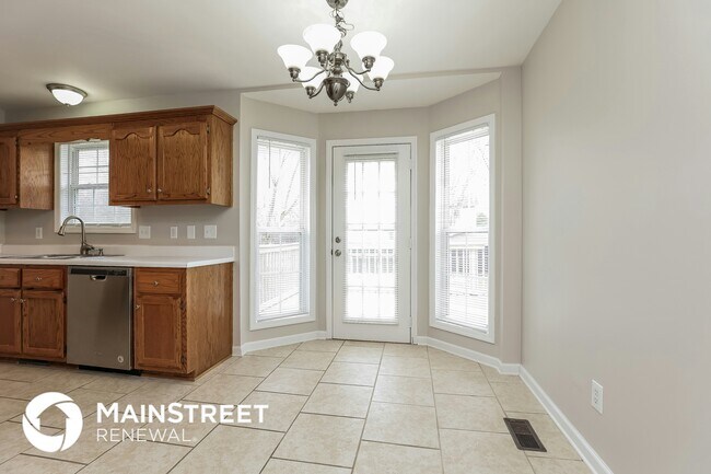 Foto del edificio - 7002 Summit Ct