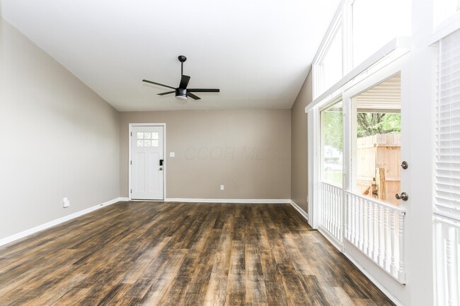 Building Photo - 3230 Vanderberg Ave