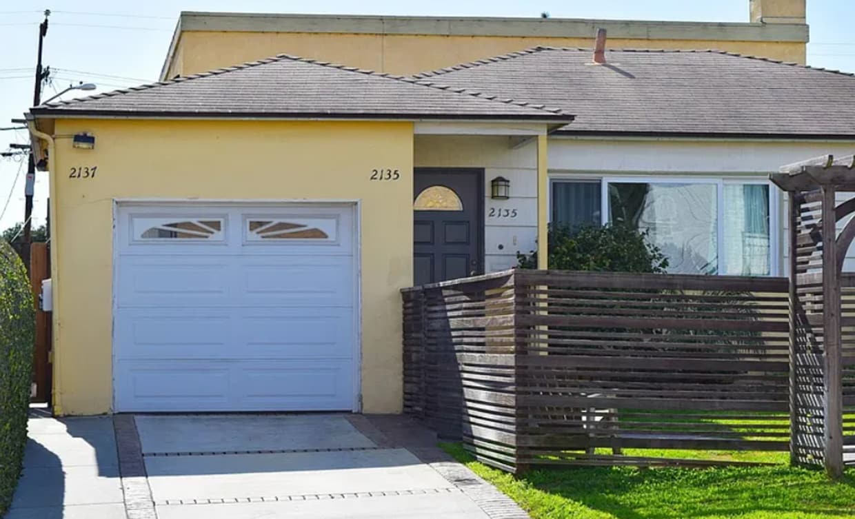 Primary Photo - 2BD/1BA Two-Story Apt in Pacific Beach wit...