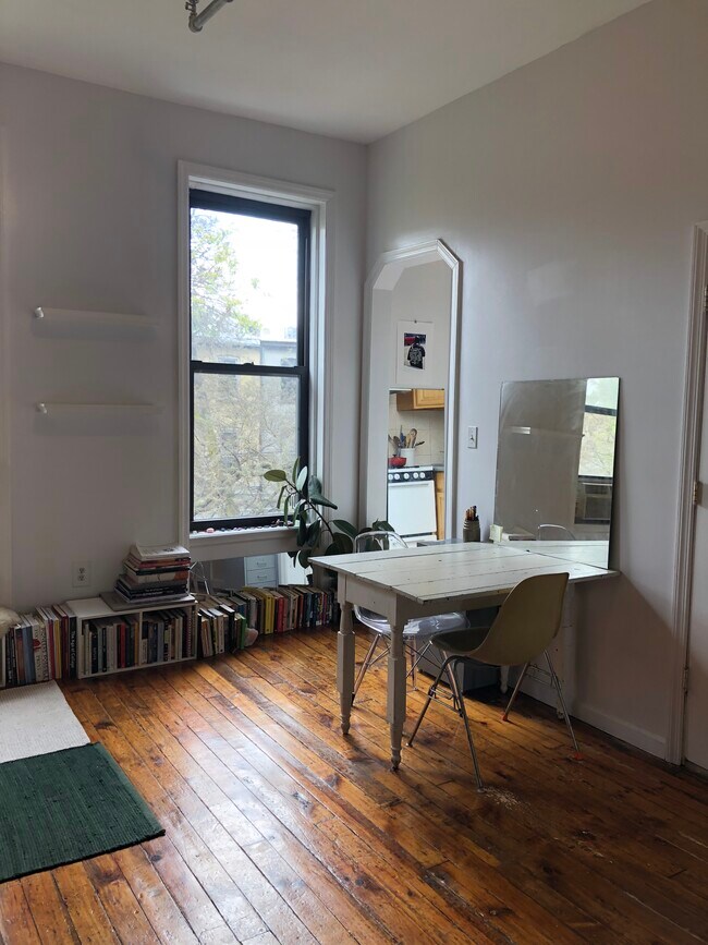 Foto del edificio - 432 Greene Ave