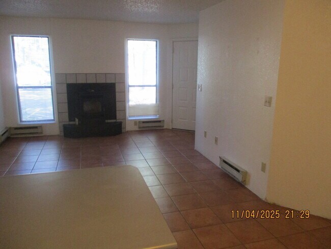 Foto del edificio - 2700 S White Mountain Rd