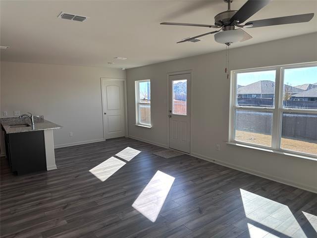 Building Photo - 2117 Carbon Dr