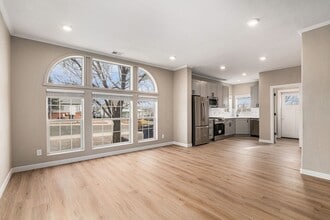 Building Photo - 6665 Knox Ct