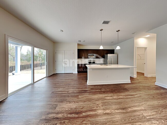 Foto del edificio - 12271 Sapp Rd