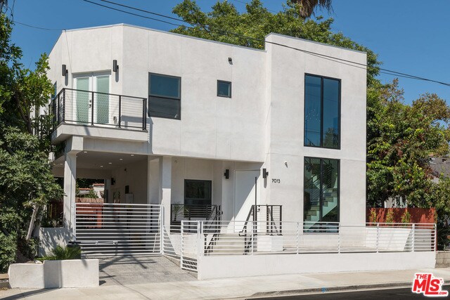 Building Photo - 7015 Waring Ave