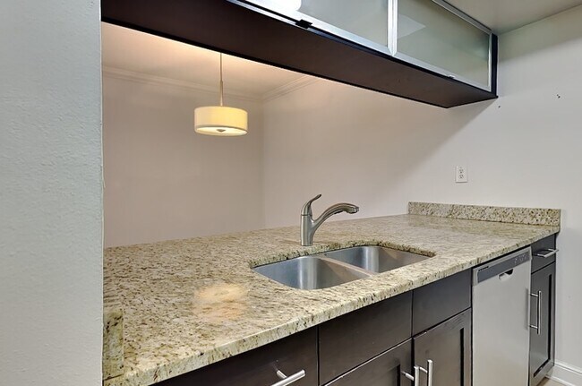 Foto del edificio - 3102 W Horatio St