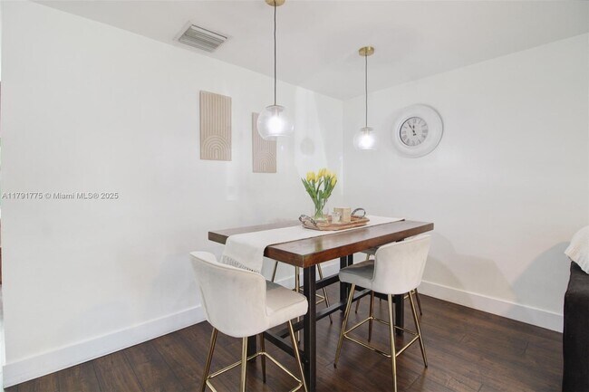 Foto del edificio - 9428 SW 51st Ct