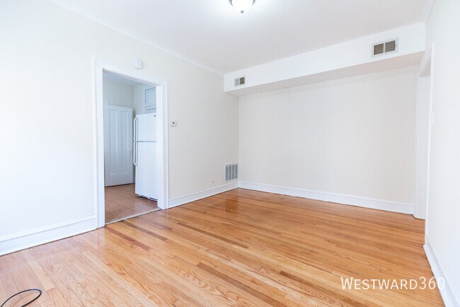 Foto del edificio - 6509 N Hoyne Ave