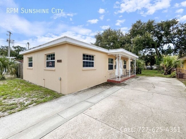 Building Photo - 2613 E Clark St