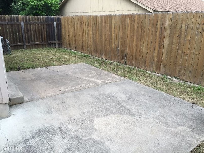 Building Photo - 2 br, 2 bath Apartment - 9017 Parkfield Dr