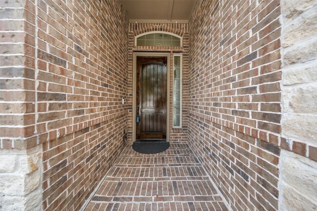 Building Photo - 34 Danby Place