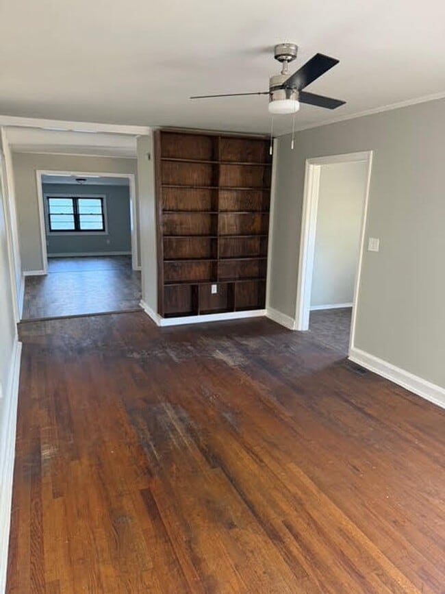 Foto del edificio - Charming 4BR/2BA House w/ Fenced back yard!