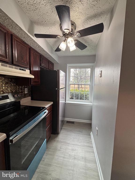 Foto del edificio - 3631 Laurel View Ct