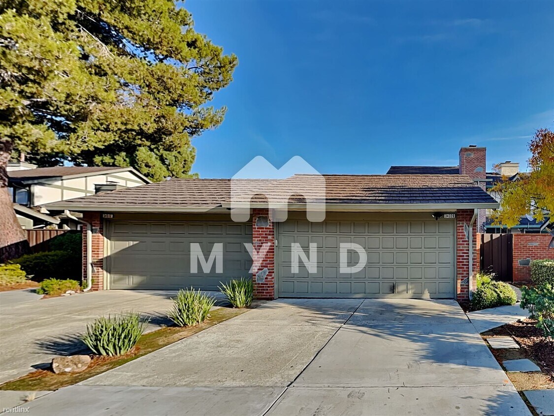 Primary Photo - 3 br, 2.5 bath Townhome - 34320 Gadwall Cmn