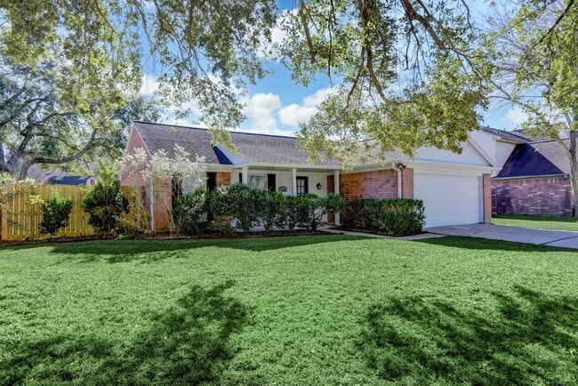 Foto del edificio - 5106 Spring Cir Dr