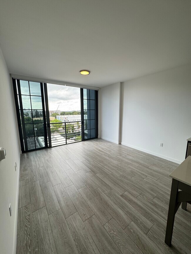 Foto del edificio - 111 NW 27th St