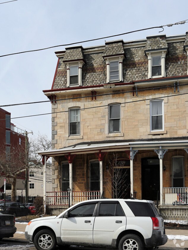 Foto del edificio - 110 S 42nd St