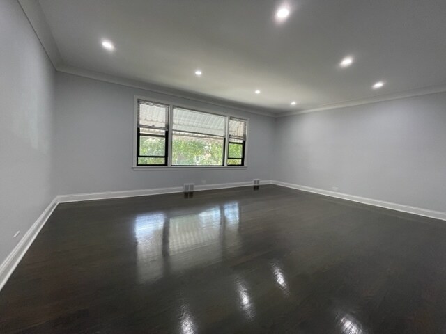 Foto del edificio - 2924 W Summerdale Ave