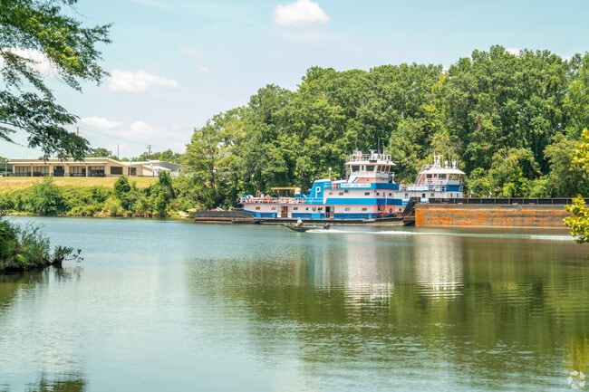 Watch the boats go by from the Tuscaloosa Riverwalk in Downtown Tuscaloosa.
