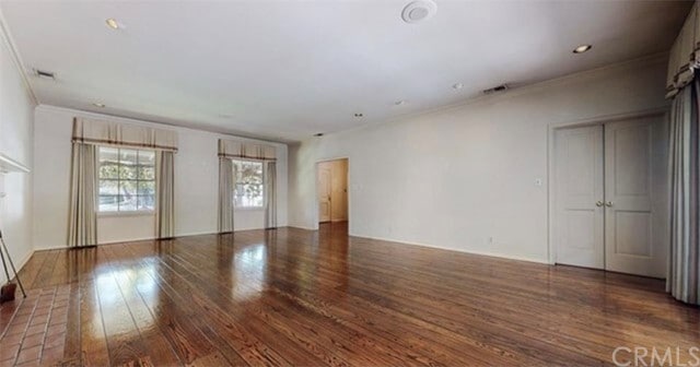 Building Photo - 2134 S Oak Knoll Ave