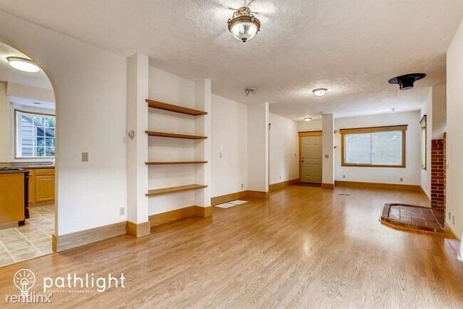 Building Photo - 4 br, 2 bath House - 8100 SW 71st Ave