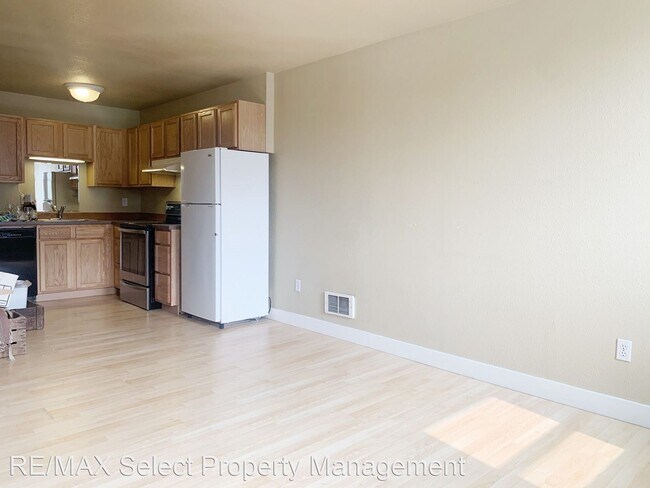 Building Photo - 1 br, 1 bath House - 122 W Main St, Unit 209