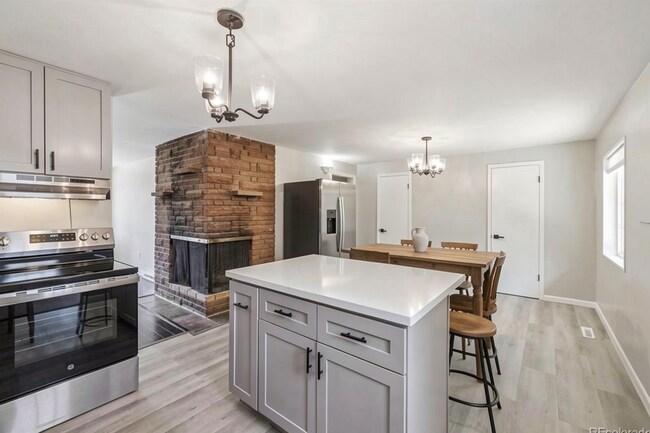 Foto del edificio - 10221 W 59th Pl