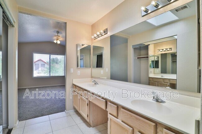 Foto del edificio - 3622 W Wagoner Rd