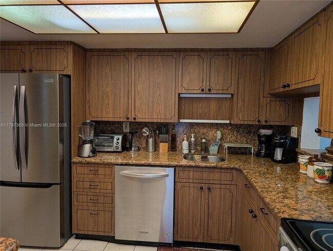Foto del edificio - 1501 NE Miami Gardens Dr