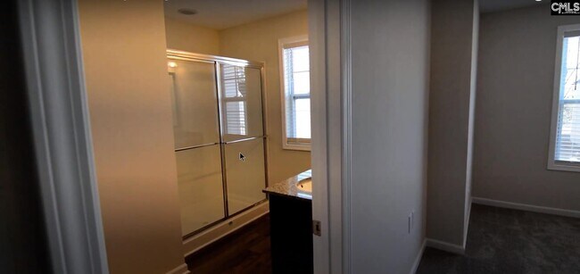 Foto del edificio - 910 Dawsons Park Wy