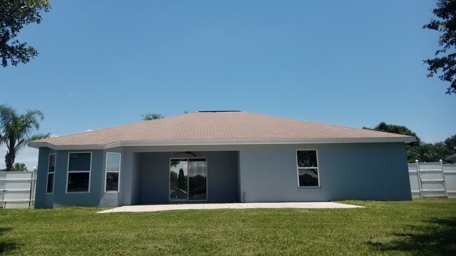 Building Photo - 5493 Oakford Dr