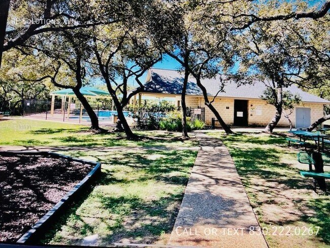 Foto del edificio - 4723 Ranchers Ridge