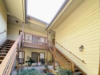 Building Photo - 1620 Waterston Ave