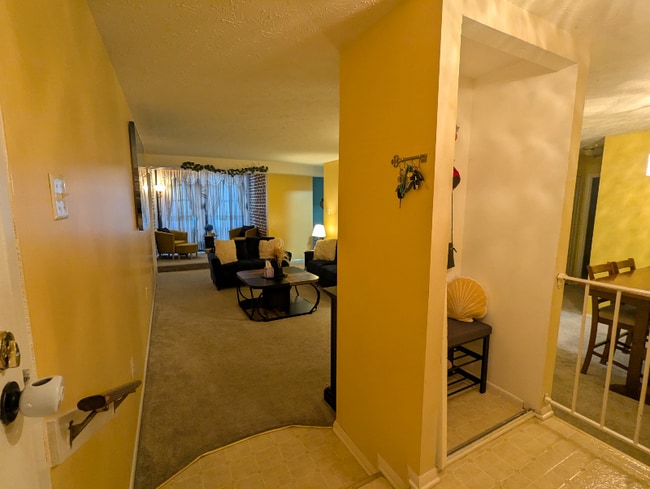 Photo - 7824 Hanover Pkwy Apartment