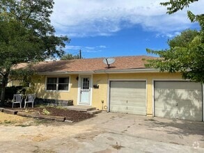 Building Photo - 1335 N Arcadia St
