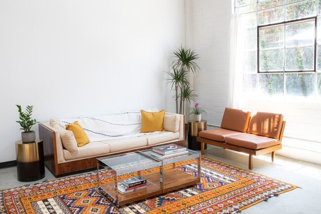 Building Photo - Studios at Walnut